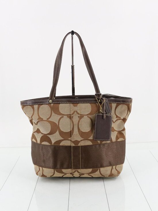 Coach Handbags - Coach Bag